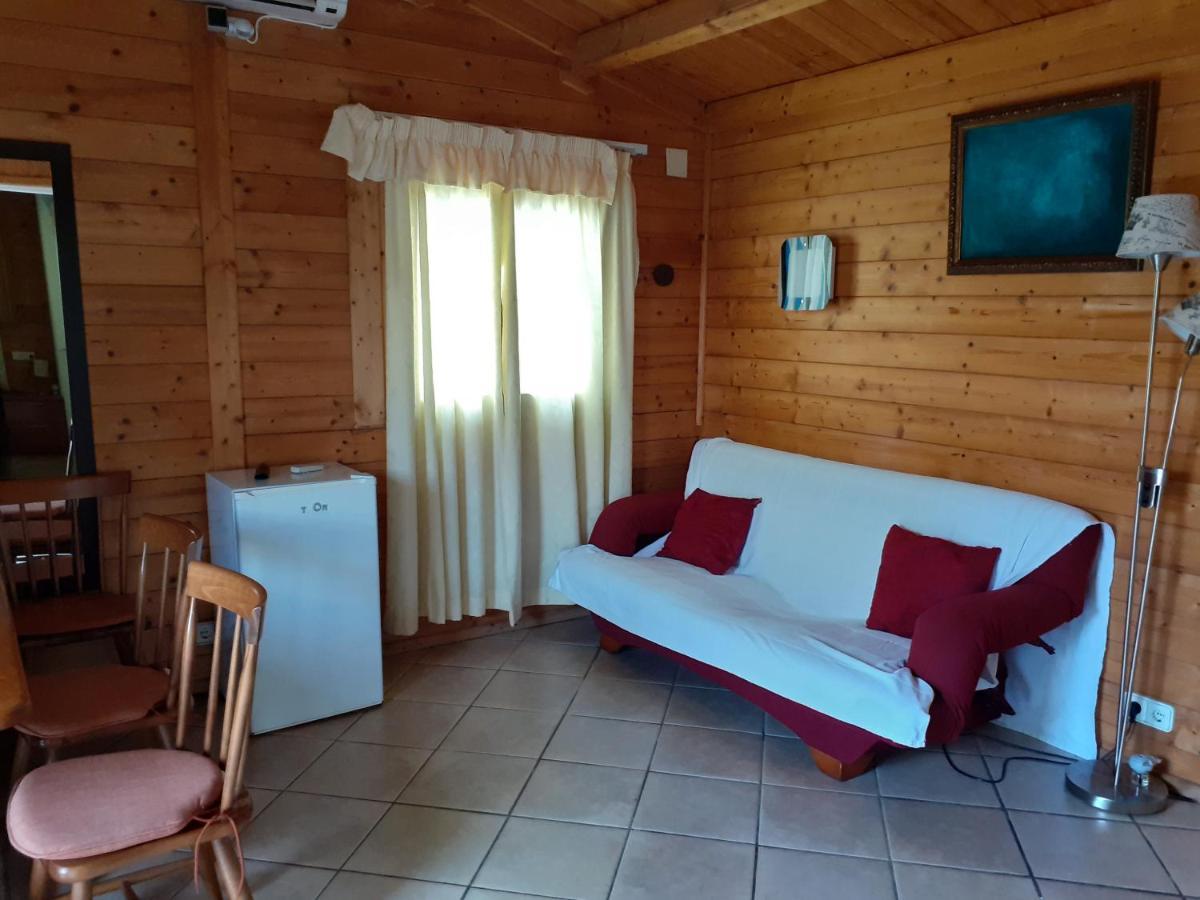 دينايا Hostal Oasis المظهر الخارجي الصورة