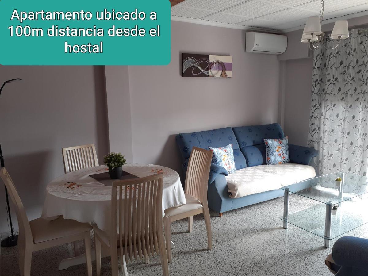 دينايا Hostal Oasis المظهر الخارجي الصورة