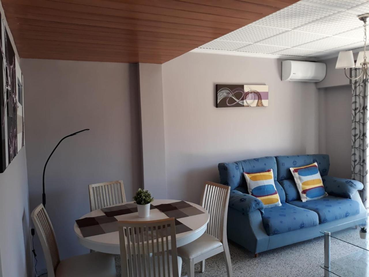 دينايا Hostal Oasis المظهر الخارجي الصورة