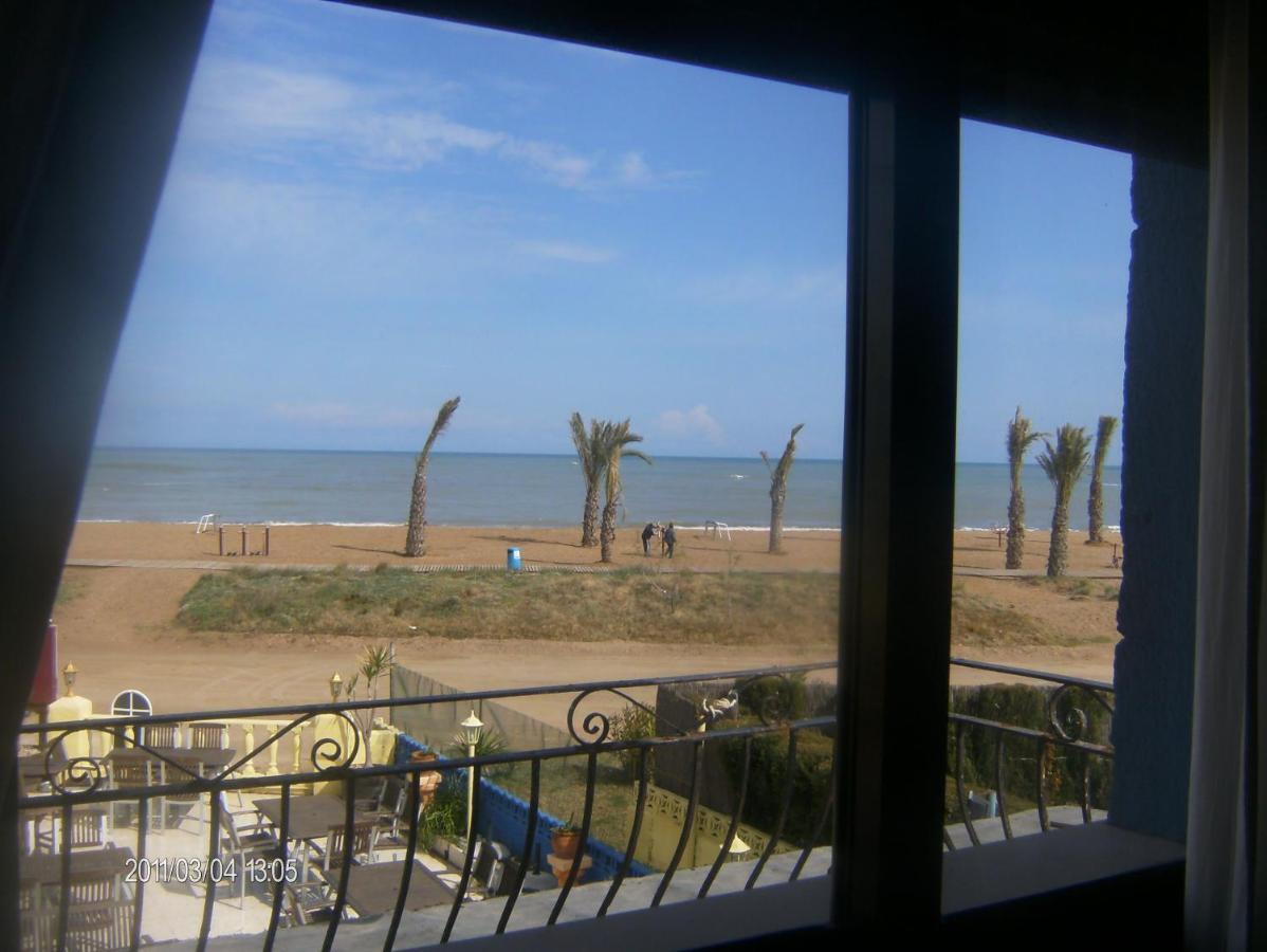 دينايا Hostal Oasis المظهر الخارجي الصورة